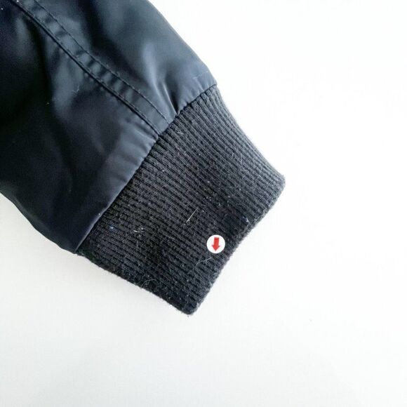 Levi's Womens Women's Flight Satin Bomber with Jersey Hood // Size Large // EUC - Picture 12 of 12